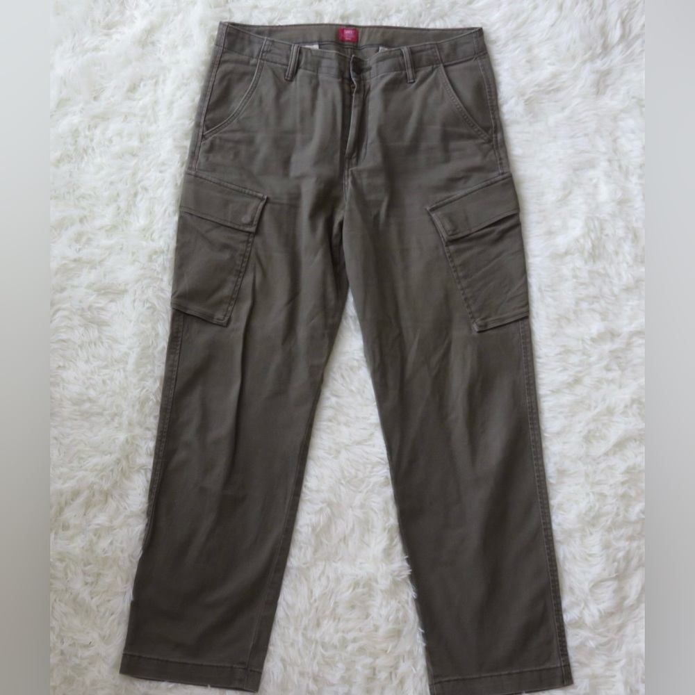 Levi's Men's Olive Cargo Pants